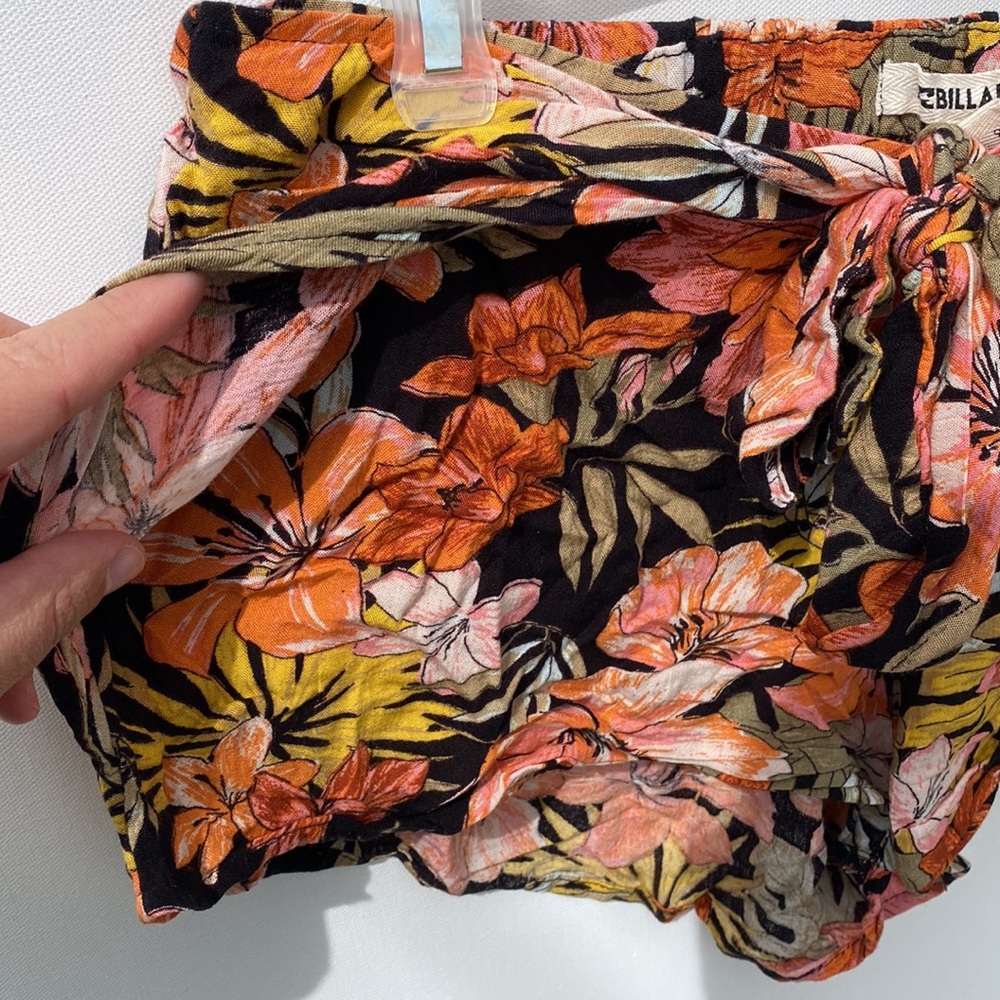 Billabong Sz Small Floral Wrap Shorts - Picture 3 of 8